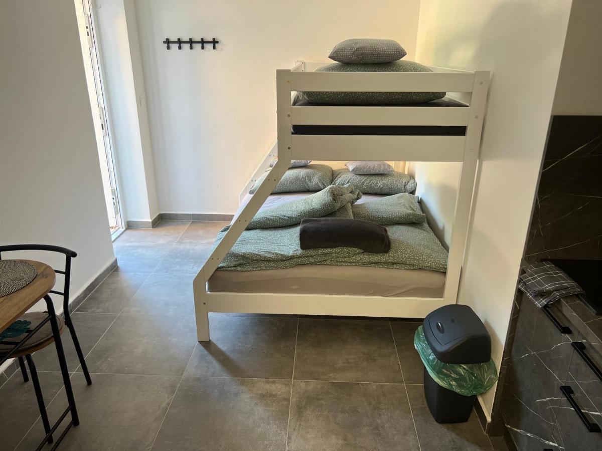 Hobiti Apartman - Bilbo Černá v Pošumaví Екстериор снимка